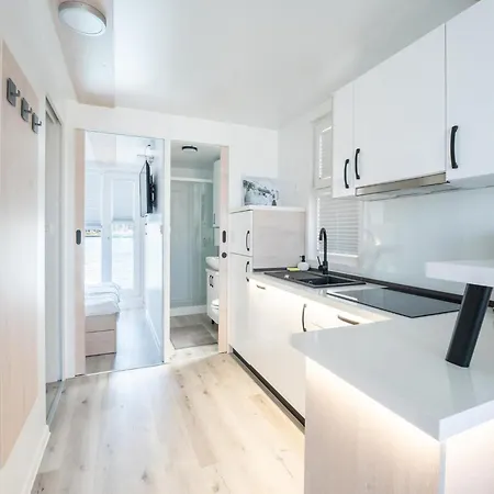 Dream Houseboat With Sea View And Hot Tub 3*
