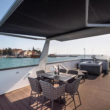 Dream Houseboat With Sea View And Hot Tub Botel Novigrad Istria