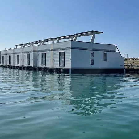 Dream Houseboat With Sea View And Hot Tub 3*